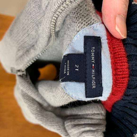 Tommy Hilfiger pullover sweater sm tear decorative elbow patch see pic 9 size2T - Picture 2 of 9